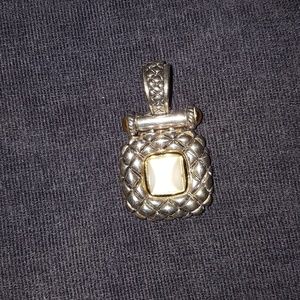 Vintage Premier Designs faux cat's eye pendant